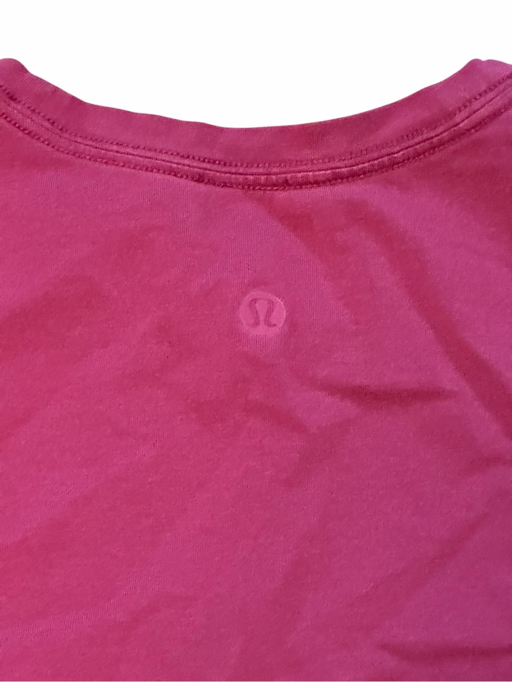 Lululemon Women’s M/L Crewneck T-Shirt in Deep Berry - Picture 7 of 7